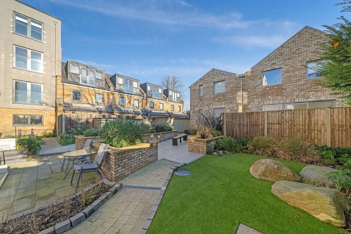 Flat in South Croydon