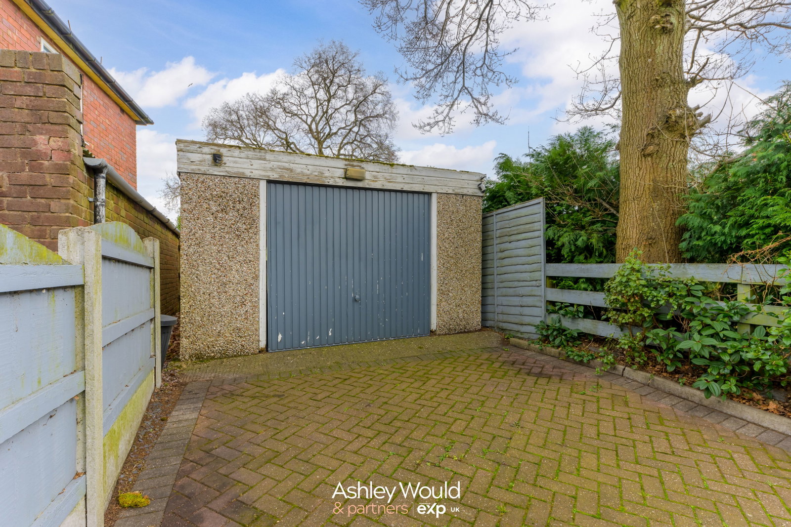 Semi Detached House in Halesowen