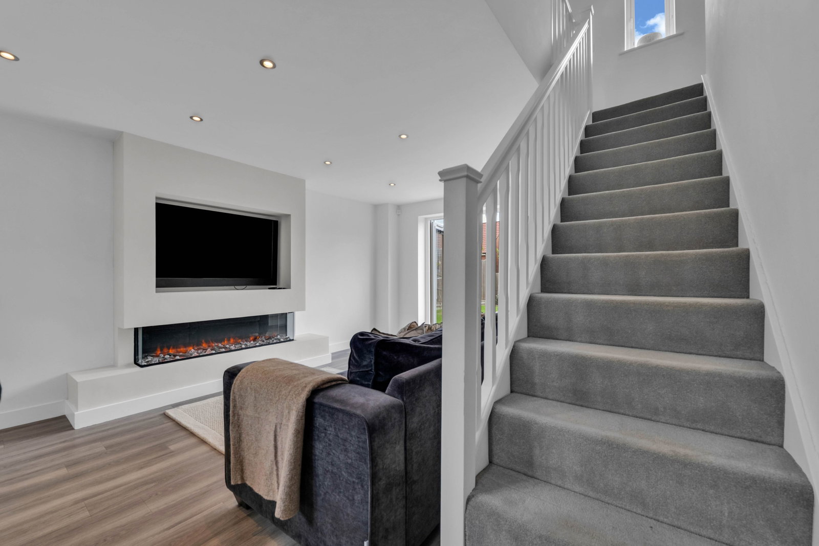 Semi Detached House for sale in Loughborough, Excelsior Way, Sileby, Loughborough, LE12 7XE, 743 m²
