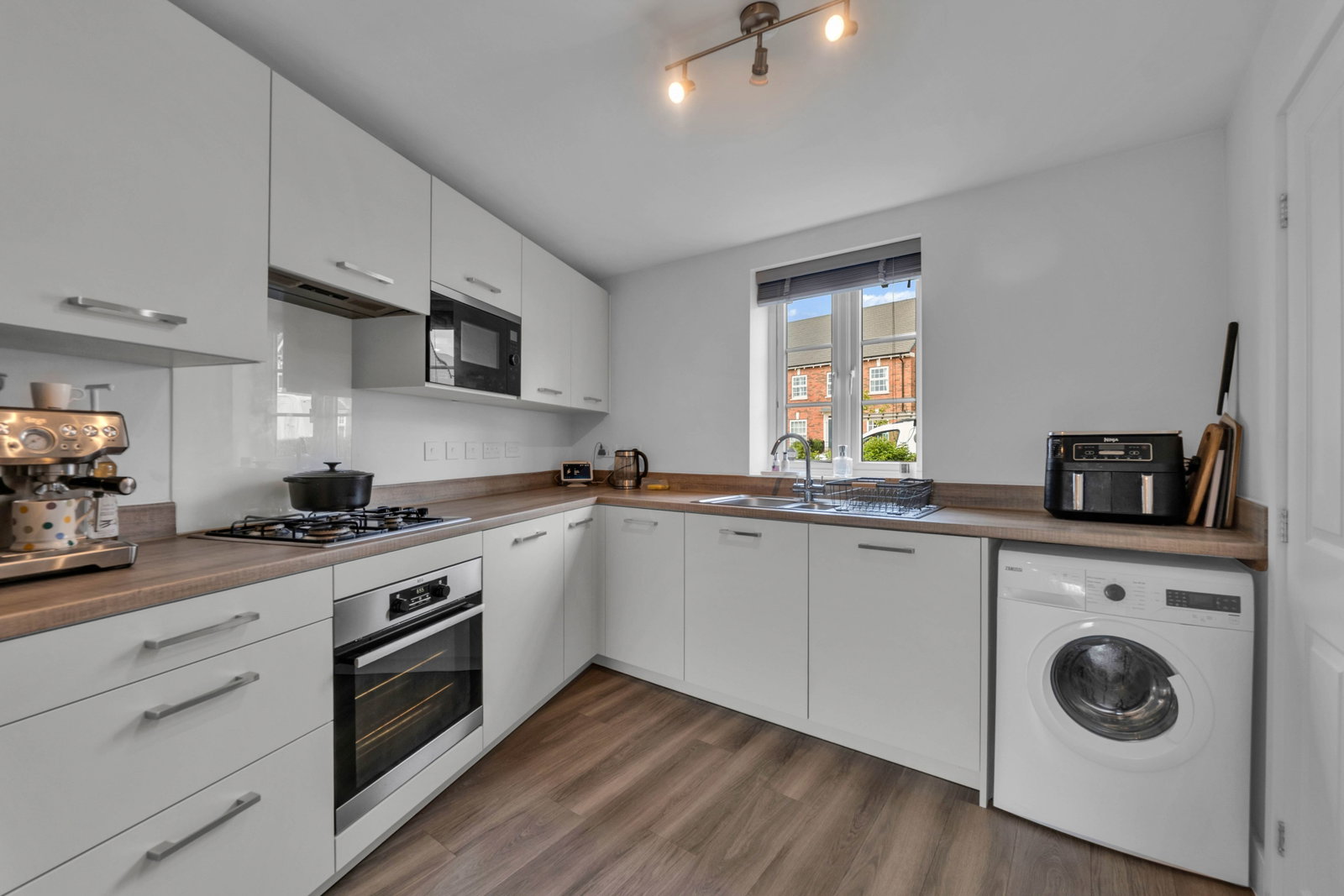 Semi Detached House for sale in Loughborough, Excelsior Way, Sileby, Loughborough, LE12 7XE, 743 m²