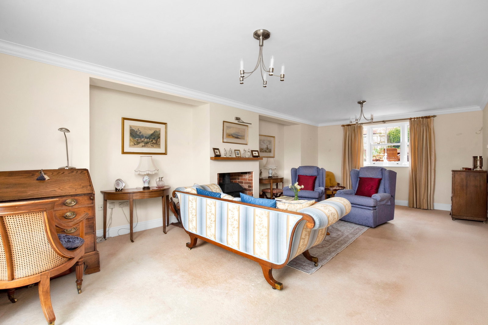 Detached House in Alresford