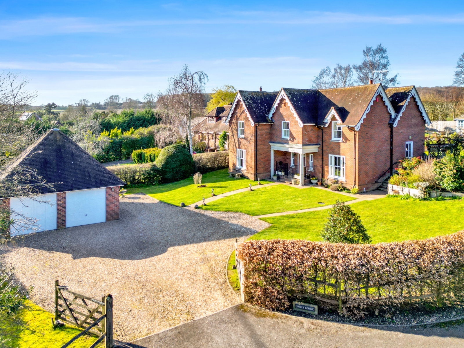 Detached House in Alresford