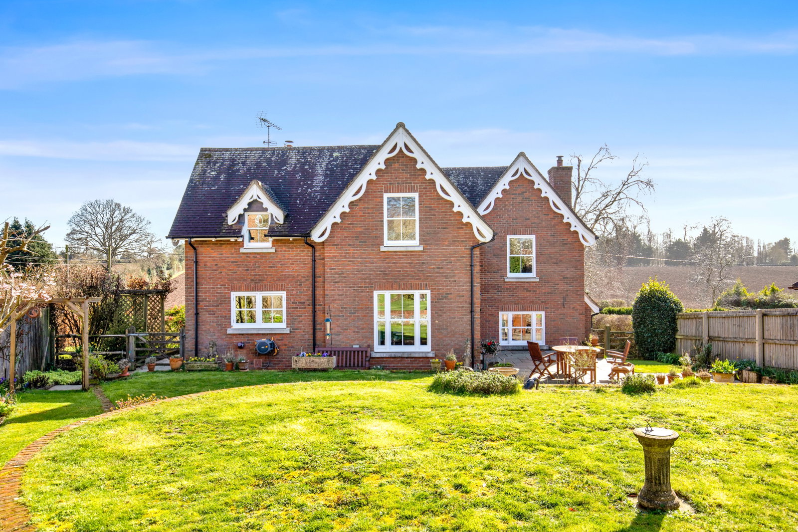 Detached House in Alresford