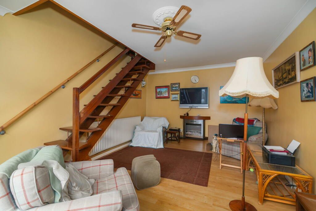 Semi Detached House in Hounslow