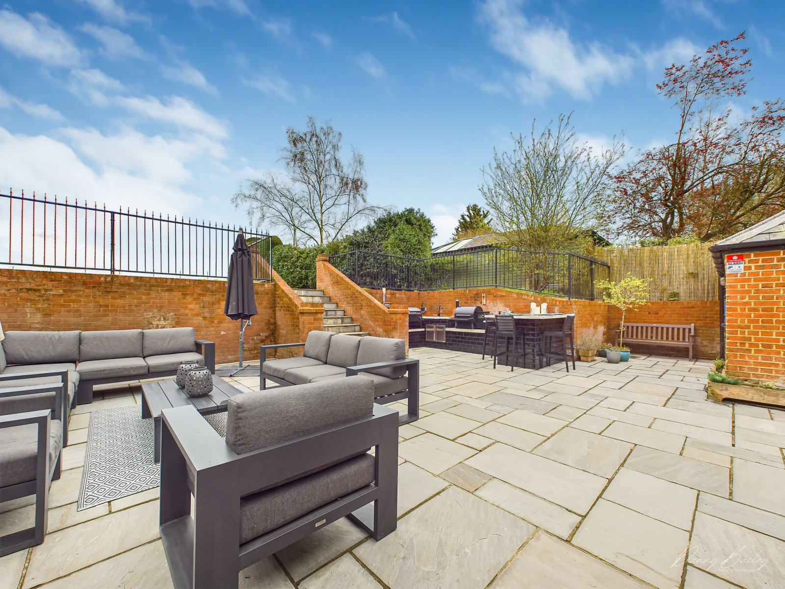 Semi Detached House for sale in Harlow, Gilston Lane, Gilston, Essex, CM20, 2336 m²