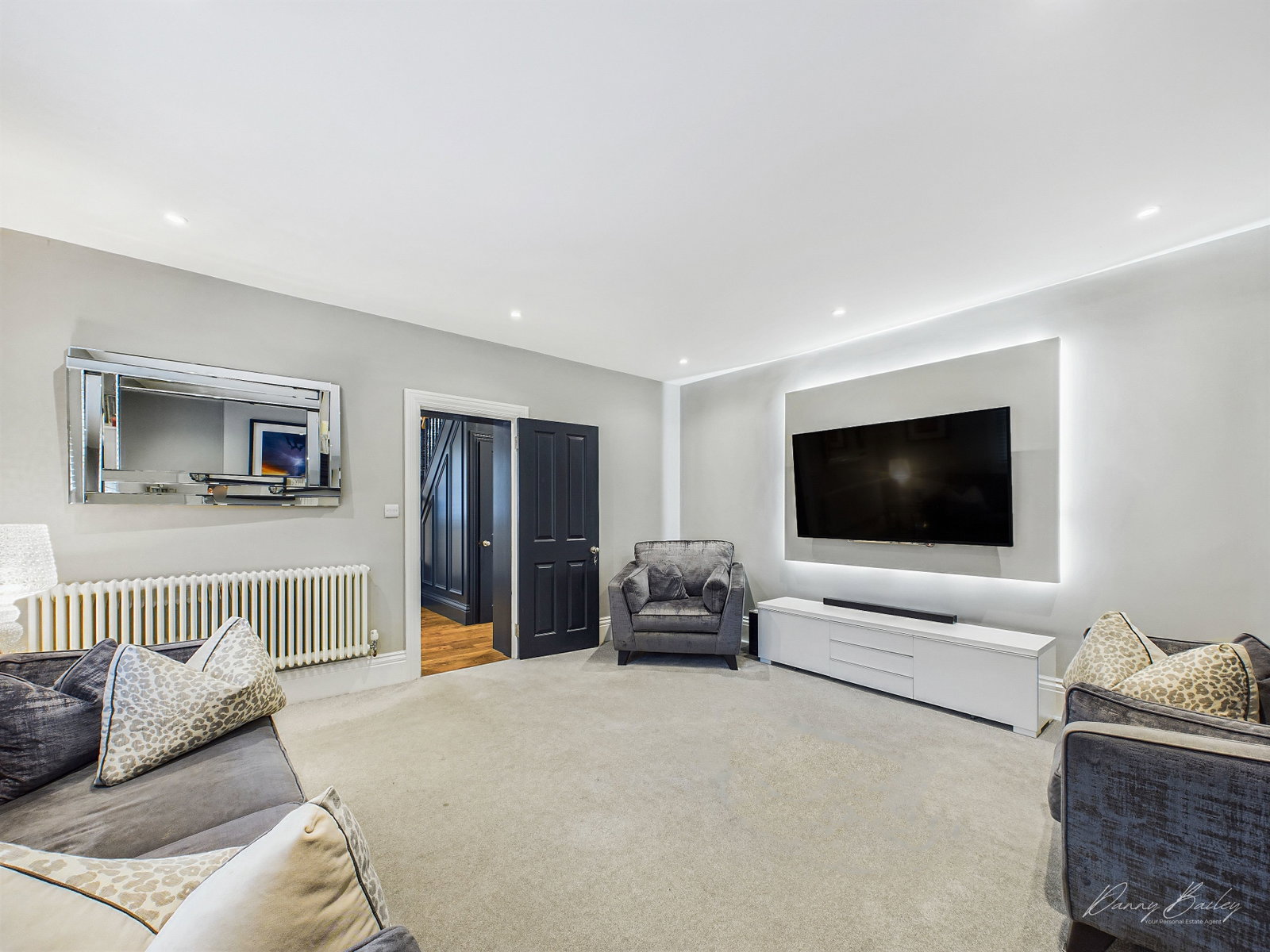 Semi Detached House in Harlow