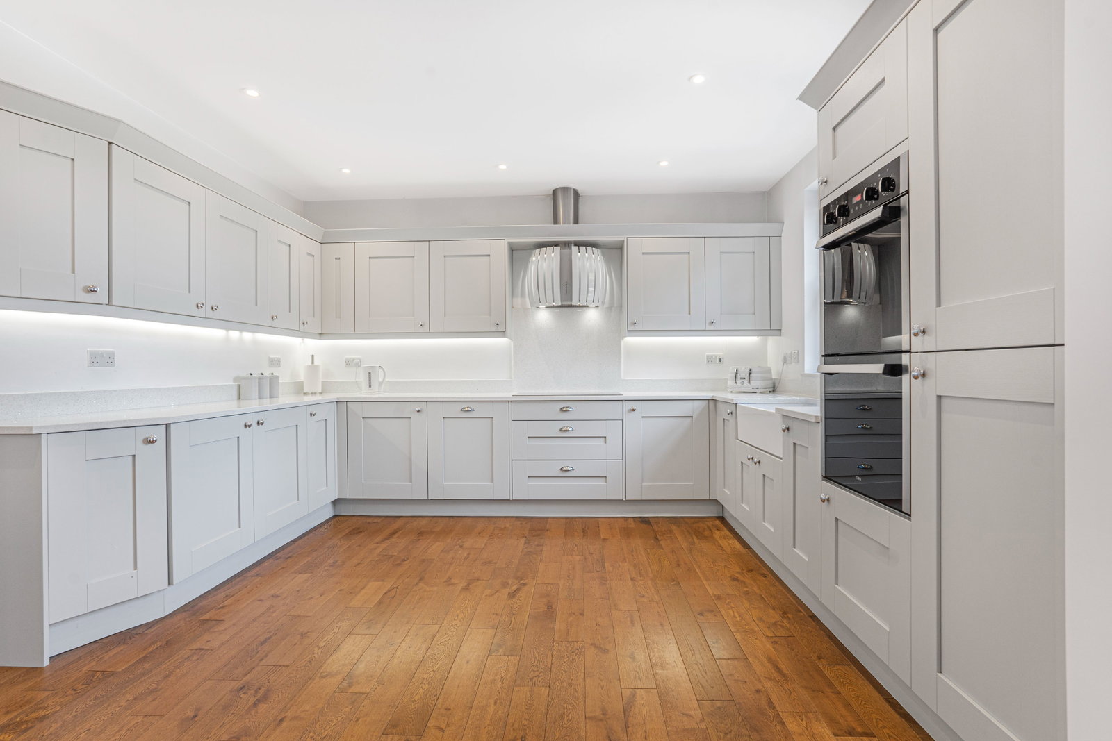 Semi Detached House for sale in Harlow, Gilston Lane, Gilston, Essex, CM20, 2336 m²