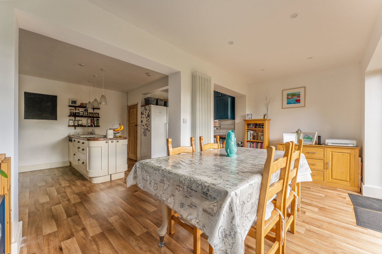 Semi Detached House for sale in Salisbury, Lower Road, Quidhampton, Salisbury, SP2, 1300 m²