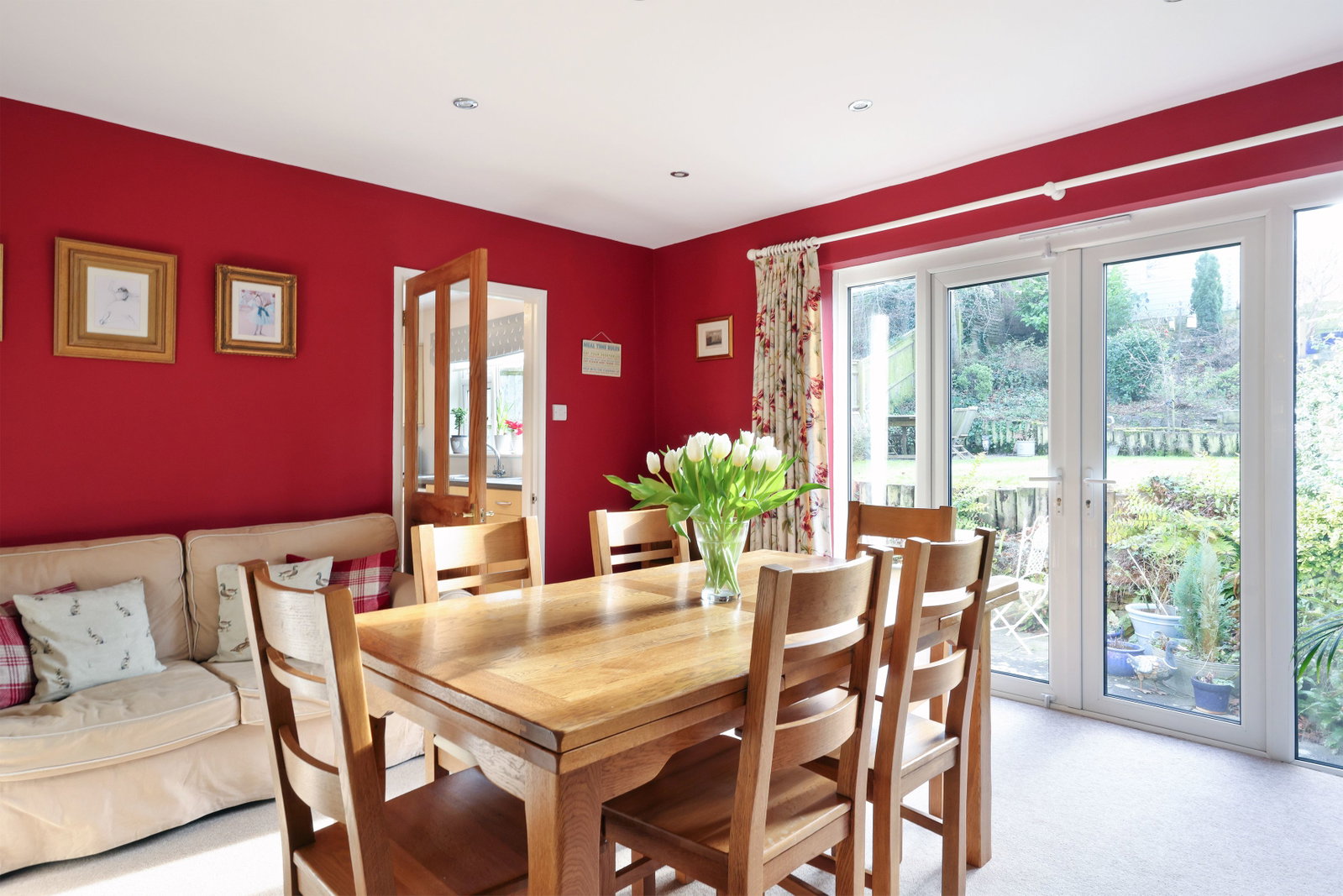 Semi Detached House in Cheltenham