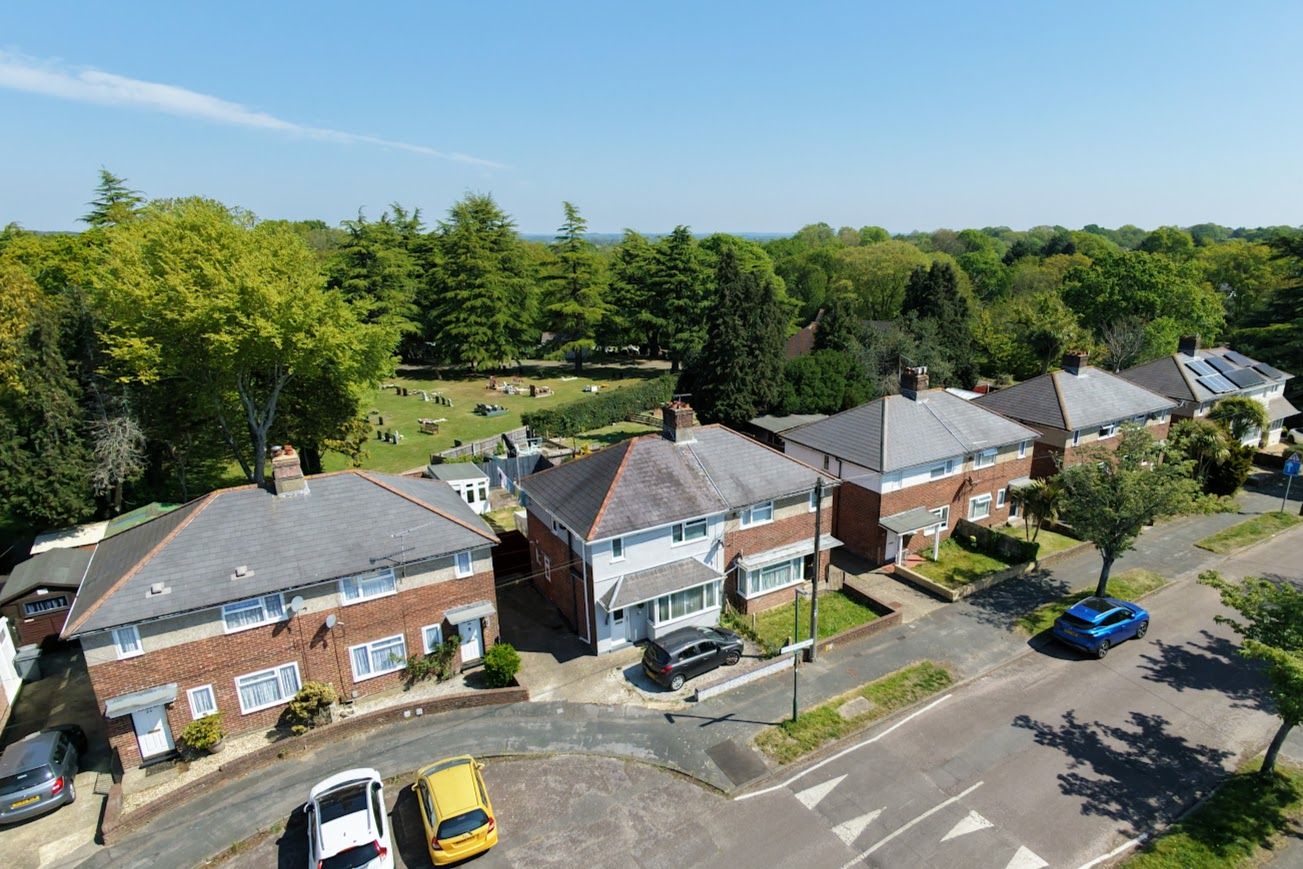 Semi Detached House in Bournemouth
