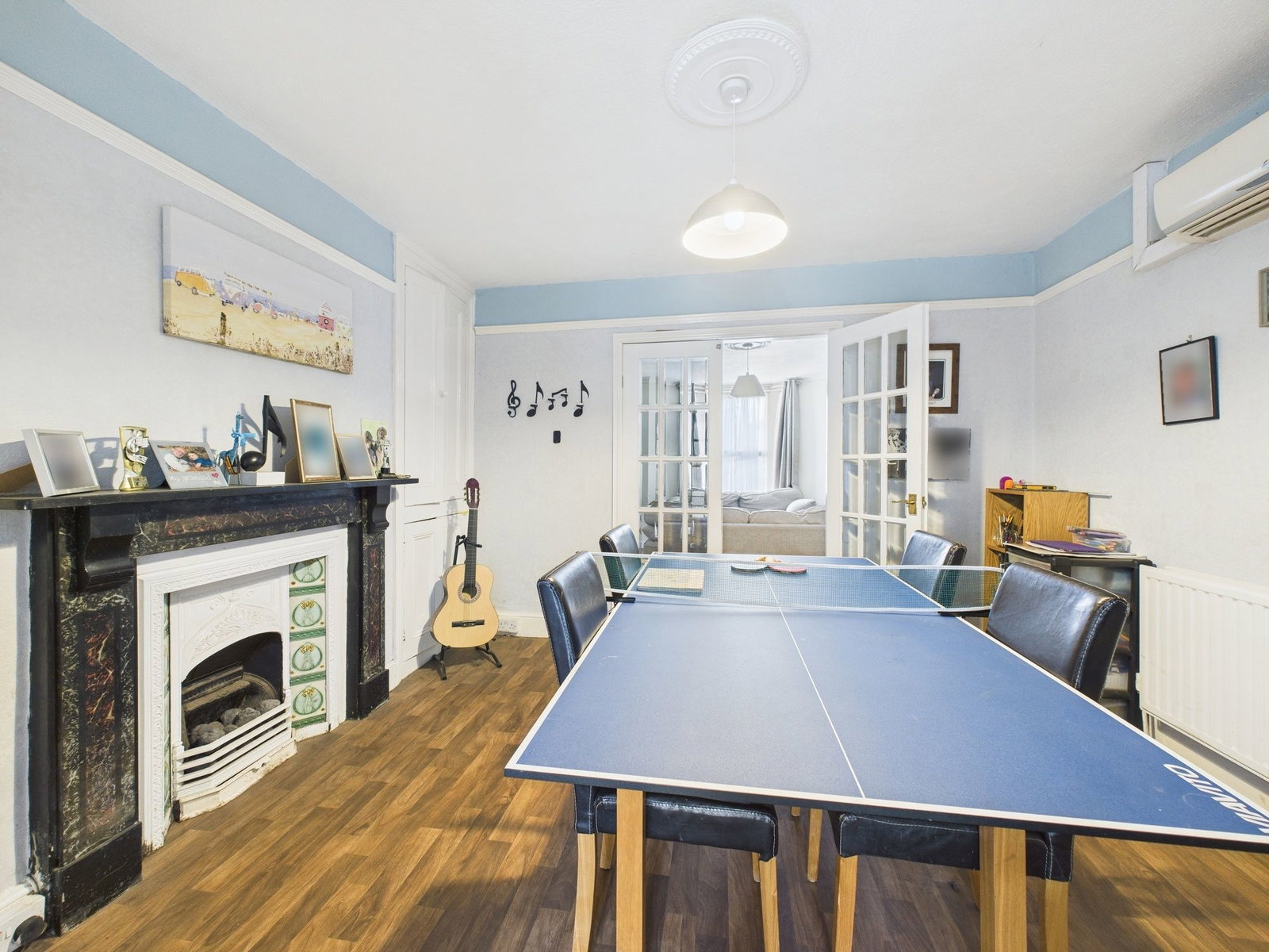 End Of Terrace House in Par