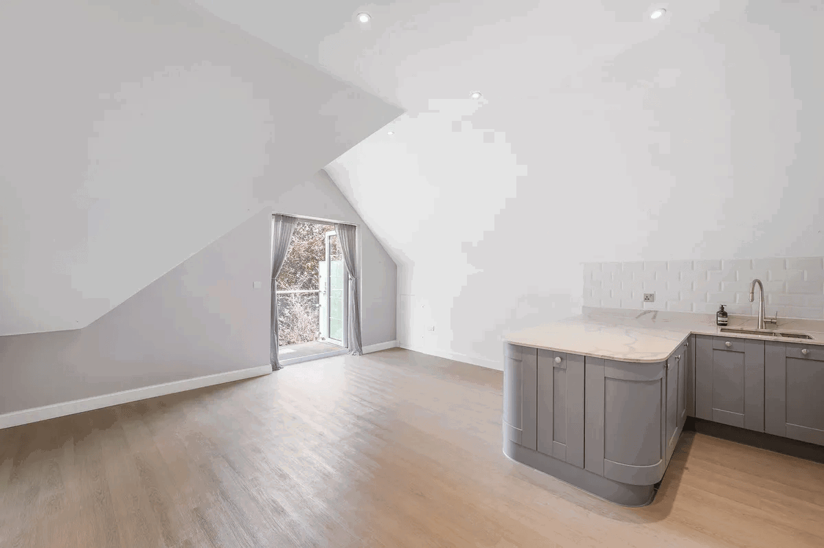 Flat in South Croydon