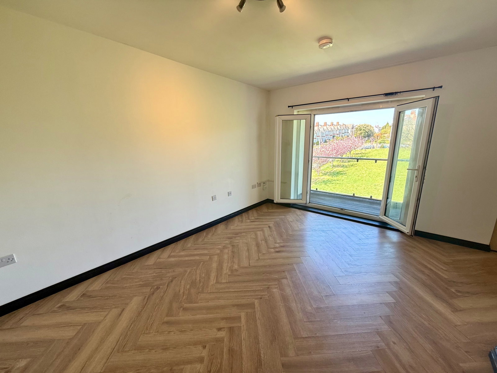 Flat in Plymouth