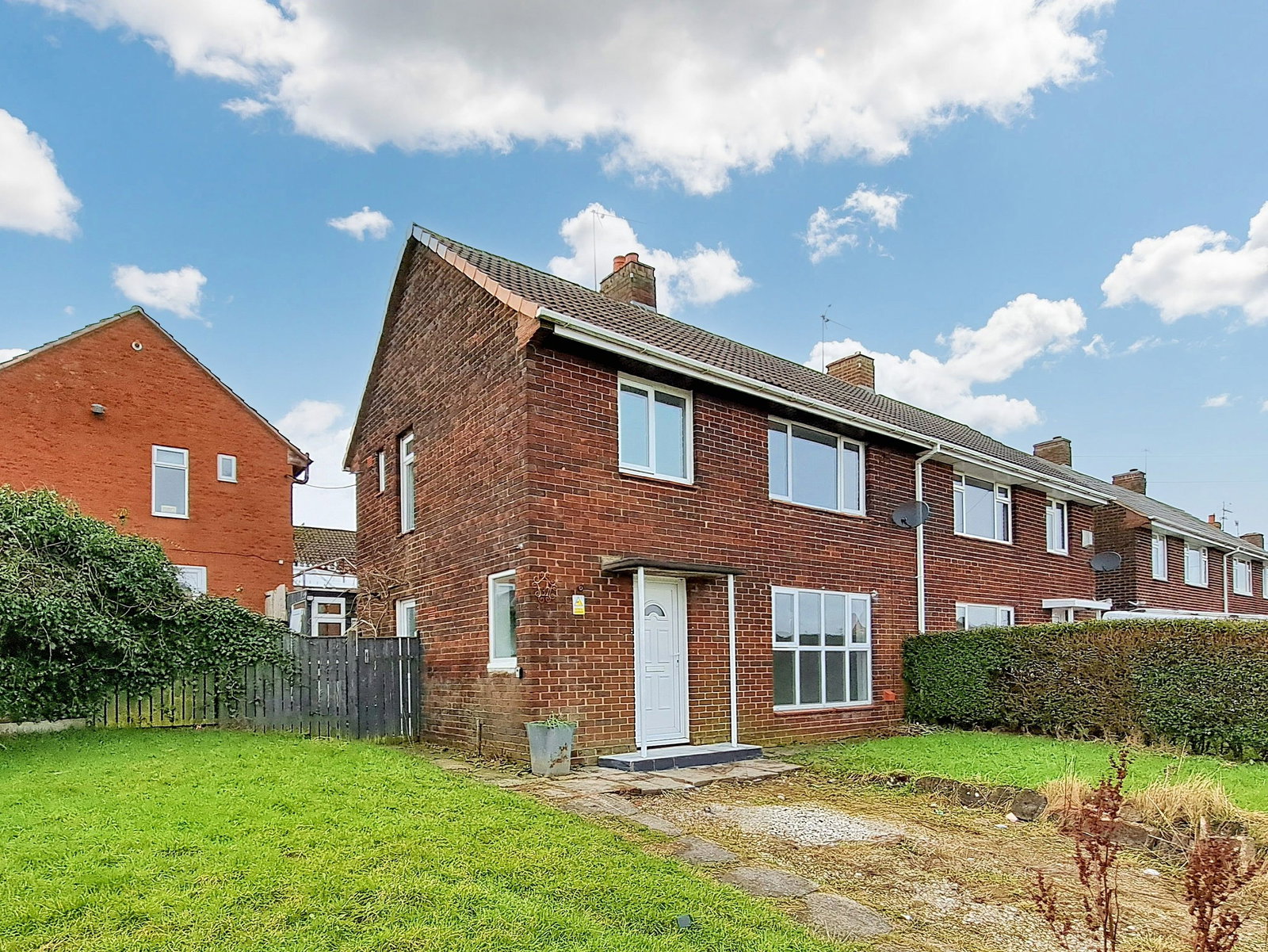 Semi Detached House in Stoke-on-trent