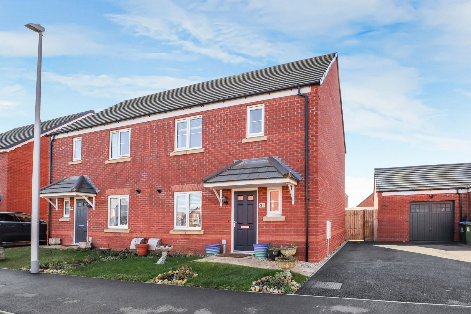 Semi Detached House in Warwick