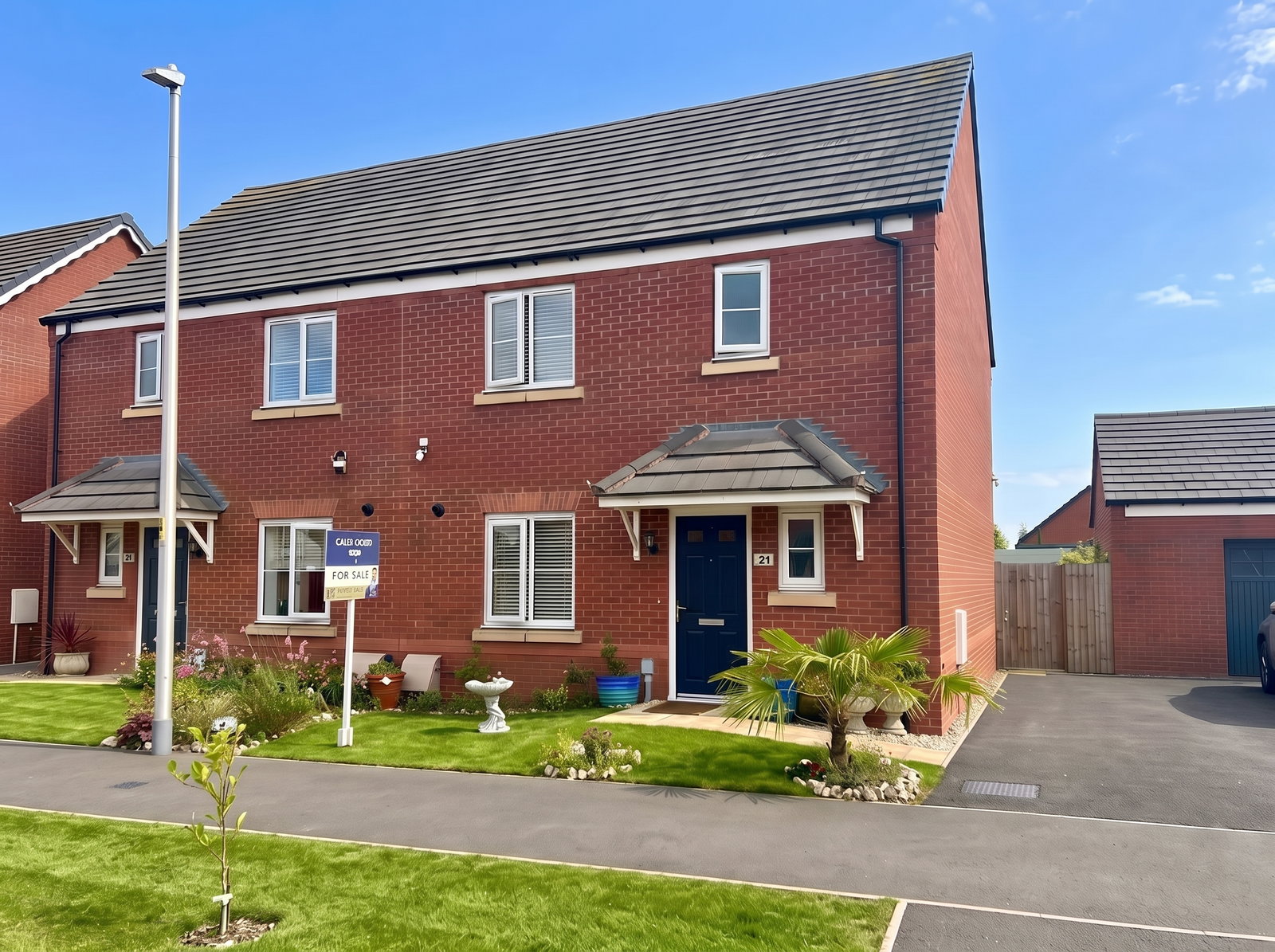 Semi Detached House in Warwick