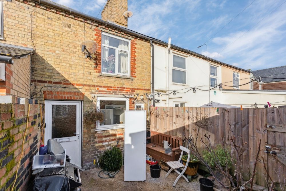 Terraced House in Sandy