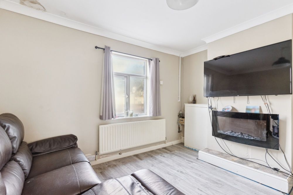 Terraced House in Sandy