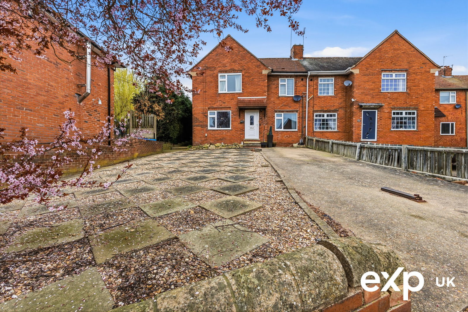 Semi Detached House in Mansfield