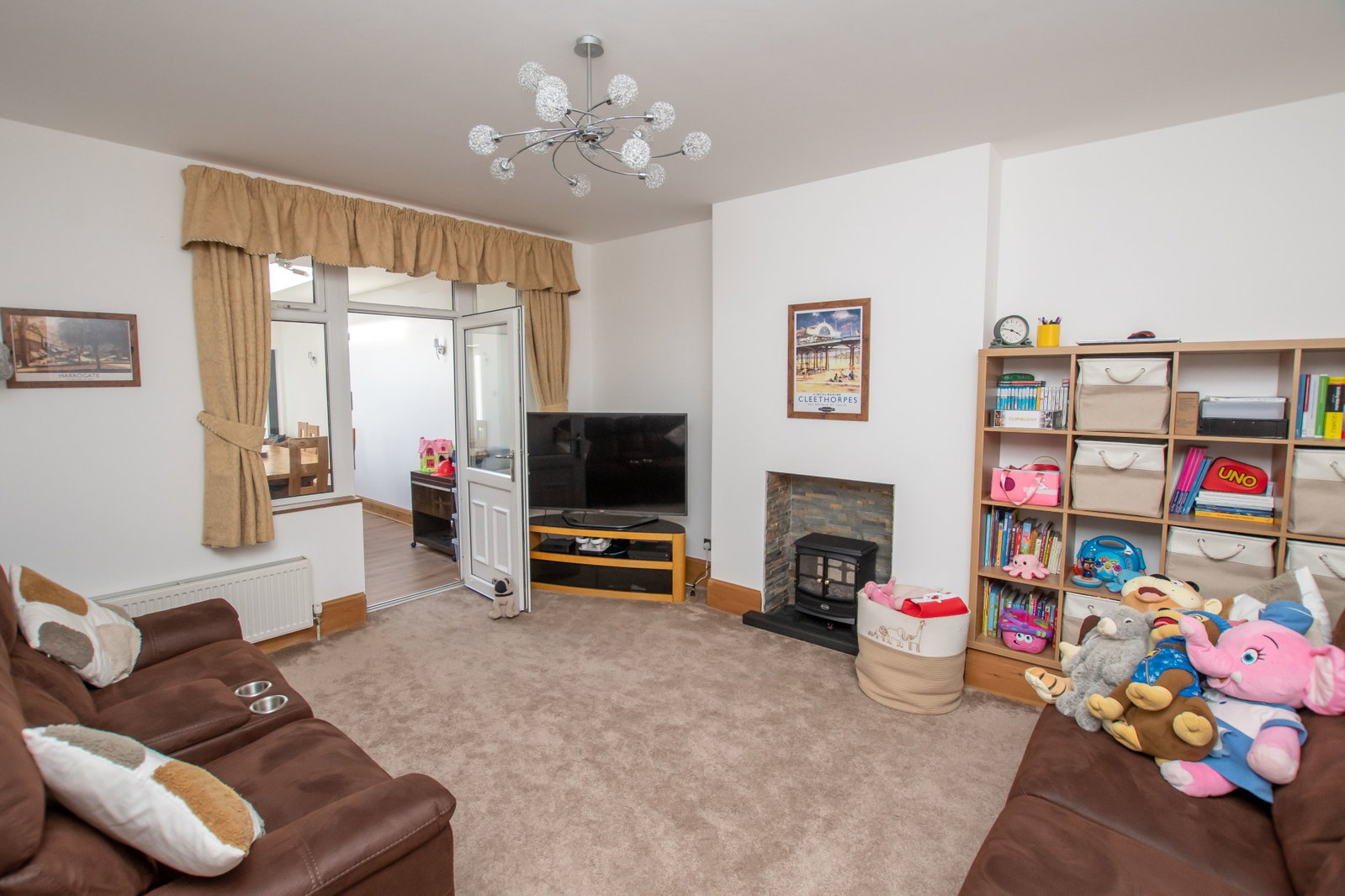 Semi Detached House for sale in Grimsby, Scartho Road, Grimsby, DN33 2BS