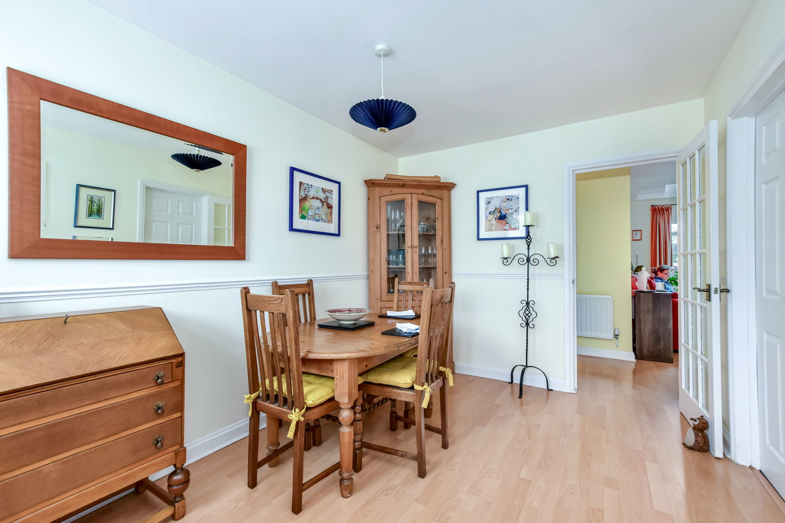 Semi Detached House for sale in Abbots Langley, Oak Tree Close, Abbots Langley, WD5 0HU
