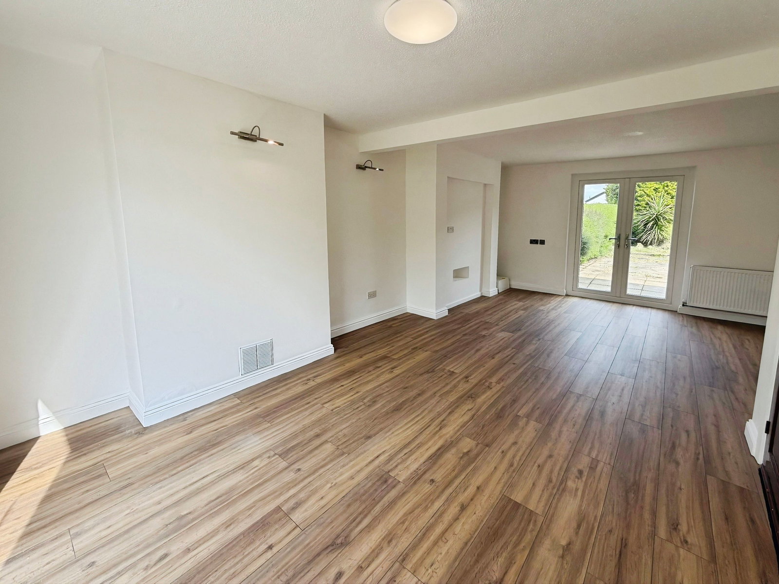 Semi Detached House in Swansea