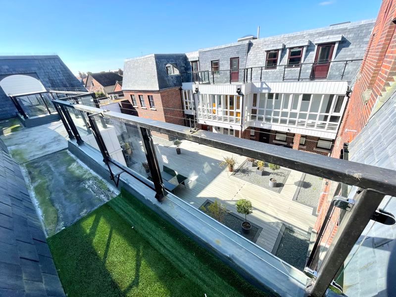 Maisonette in Poole 3