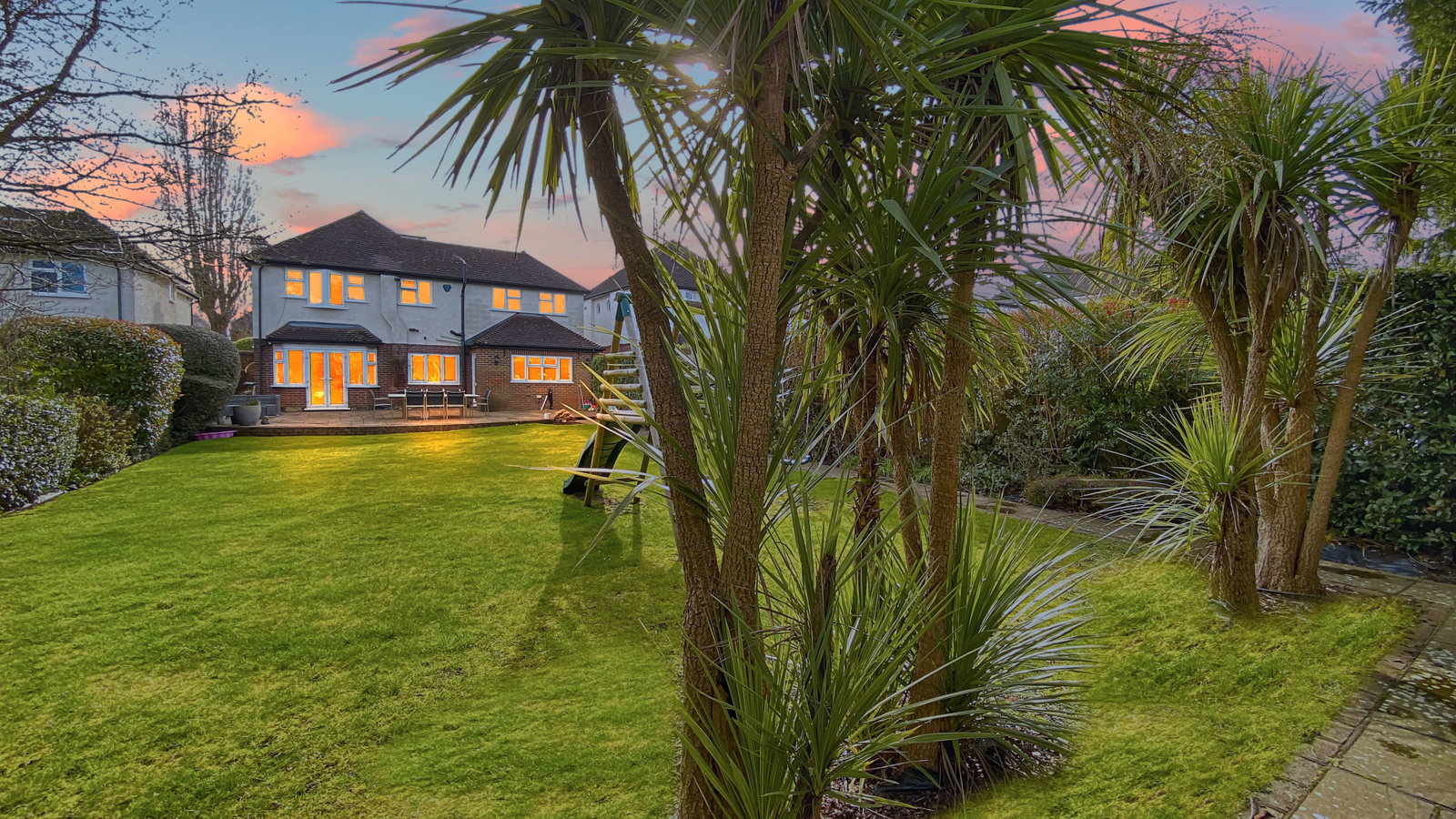 Detached House in Coulsdon