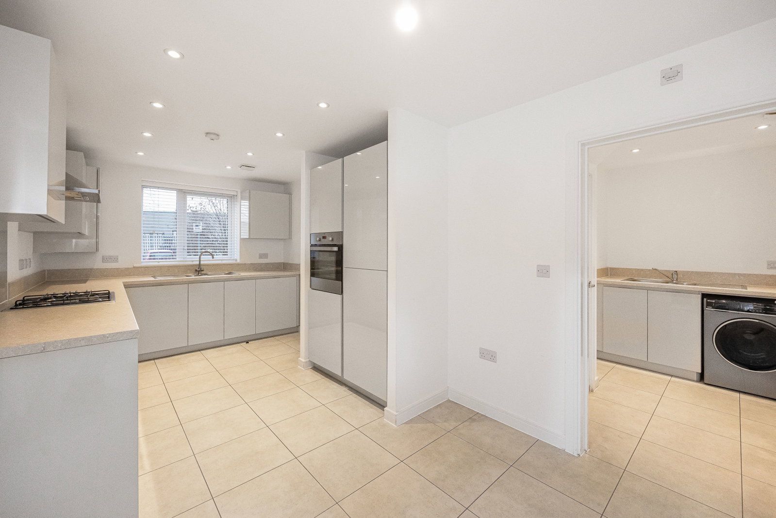 Semi Detached House in West Thurrock