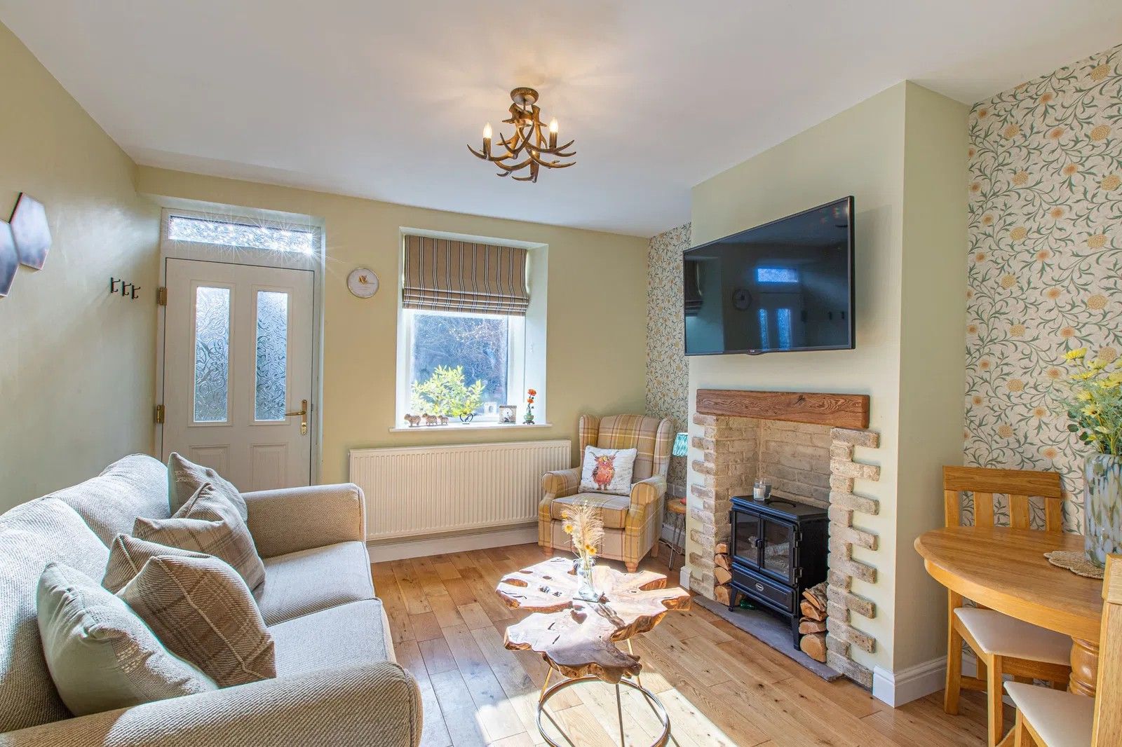 Terraced House for sale in Wakefield, Warmfield Lane, Warmfield