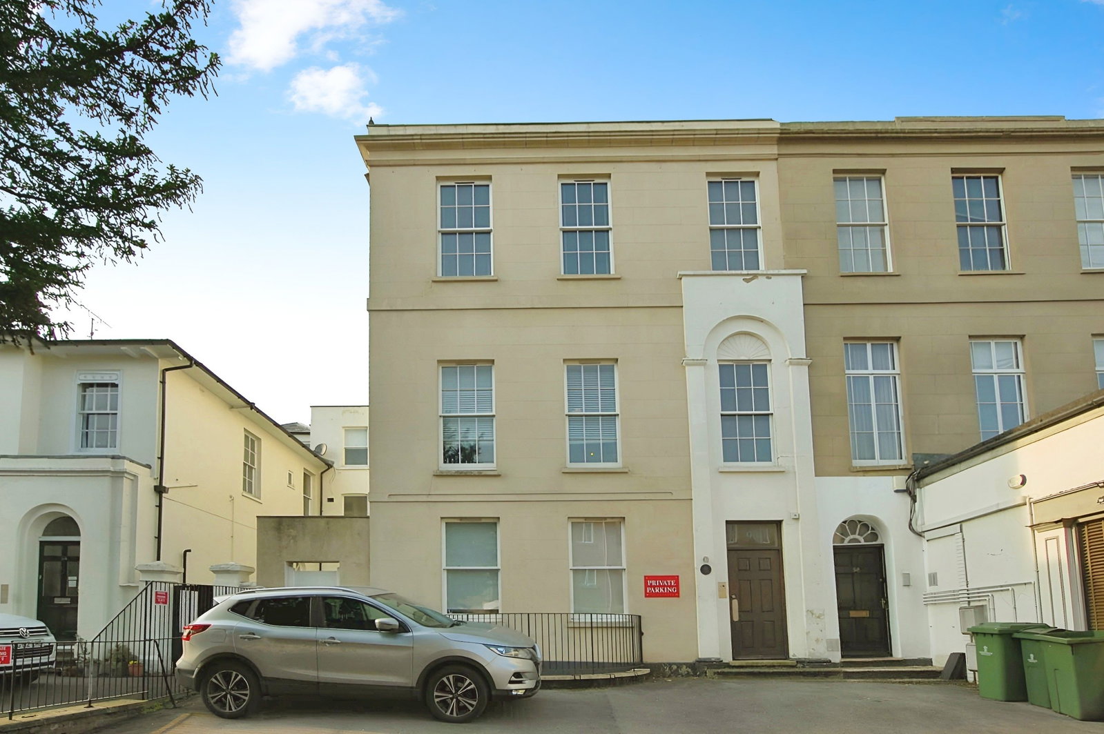 Flat in Cheltenham