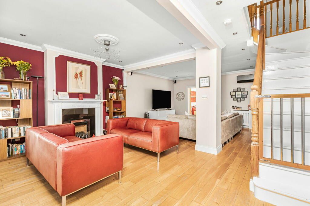 Semi Detached House in Twickenham