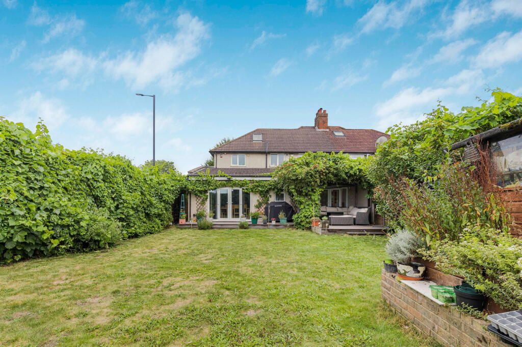 Semi Detached House in Twickenham