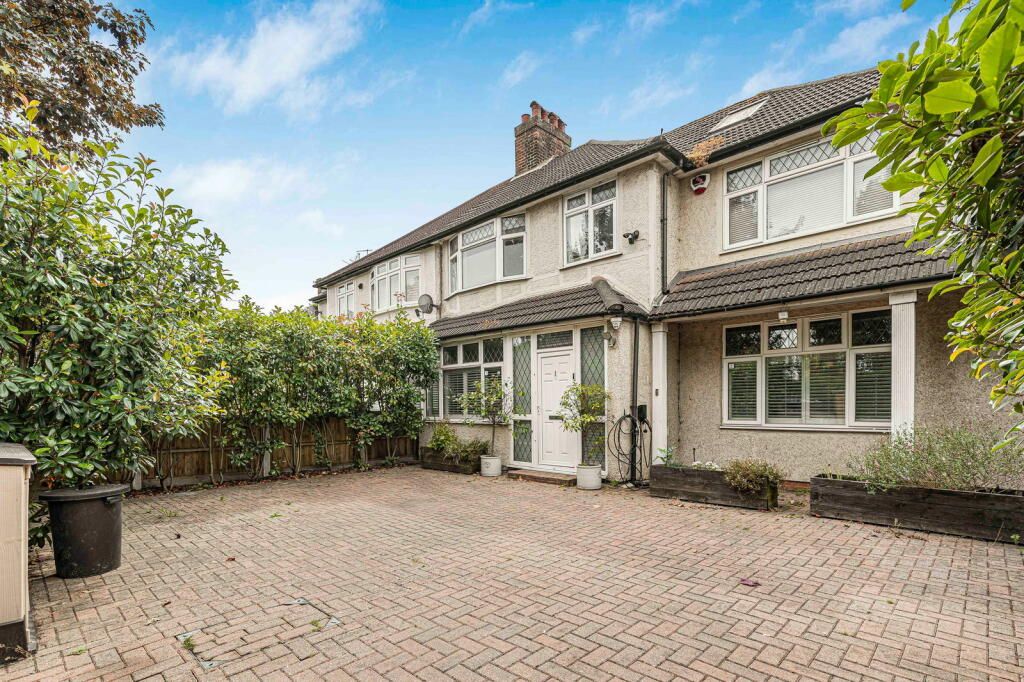 Semi Detached House in Twickenham