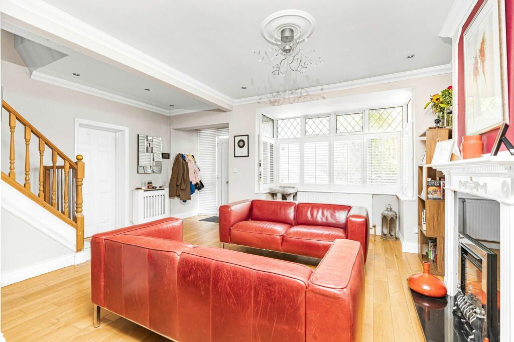 Semi Detached House in Twickenham