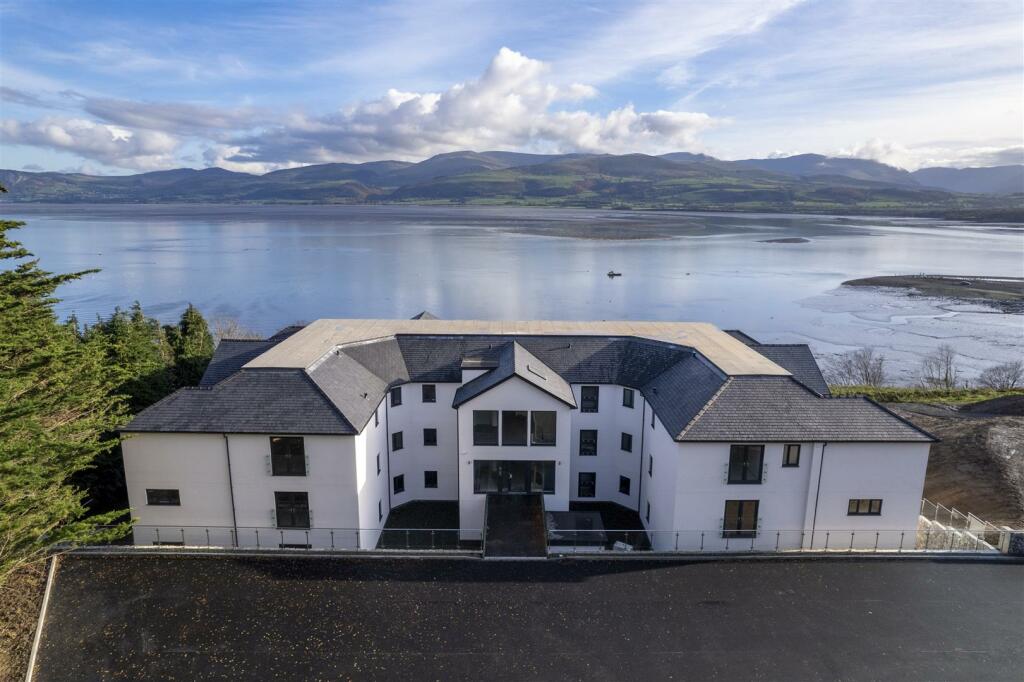 Apartment in Beaumaris