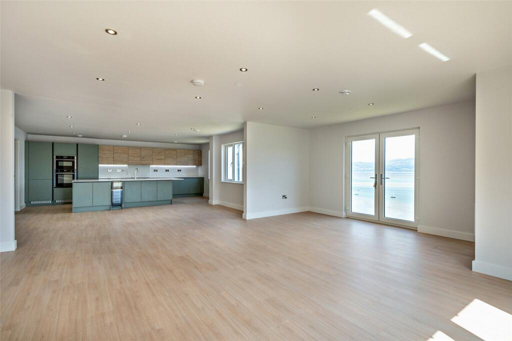 Penthouse in Beaumaris