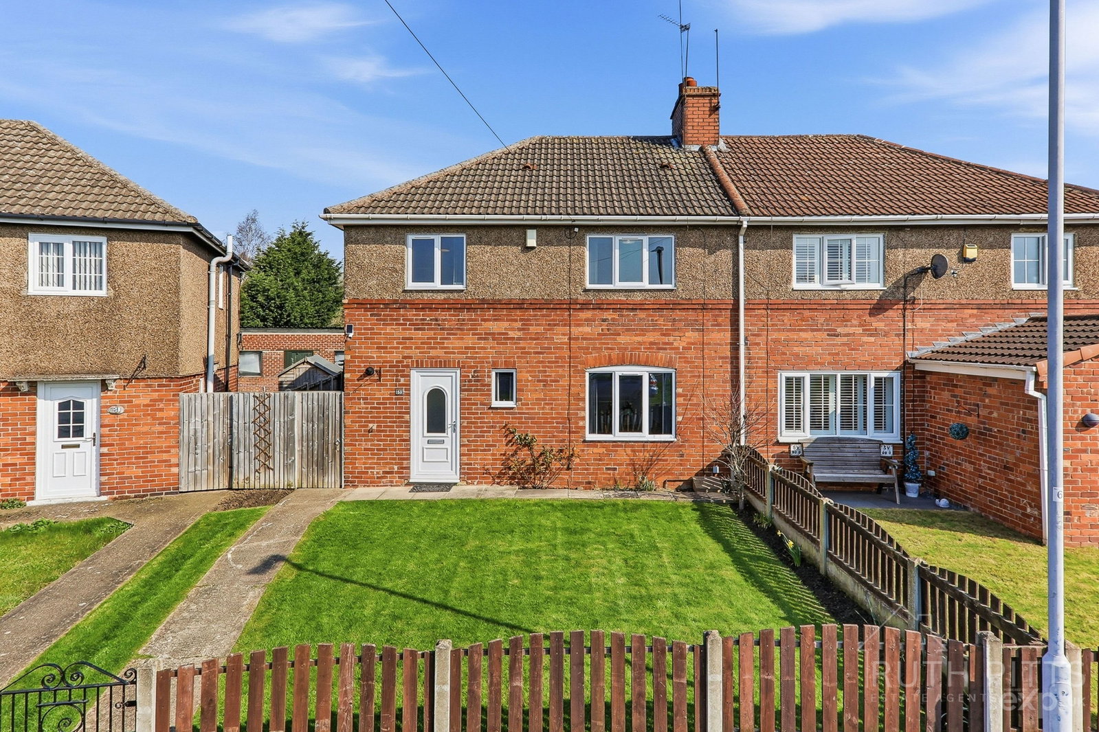 Semi Detached House in Pontefract