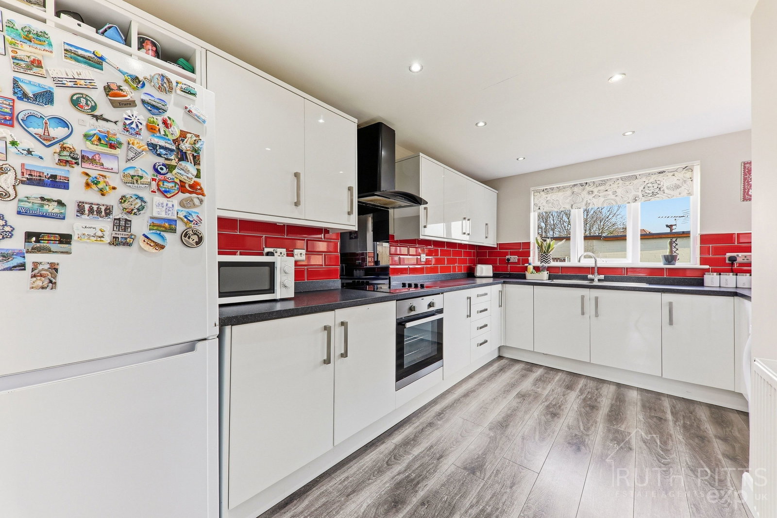 Semi Detached House in Pontefract