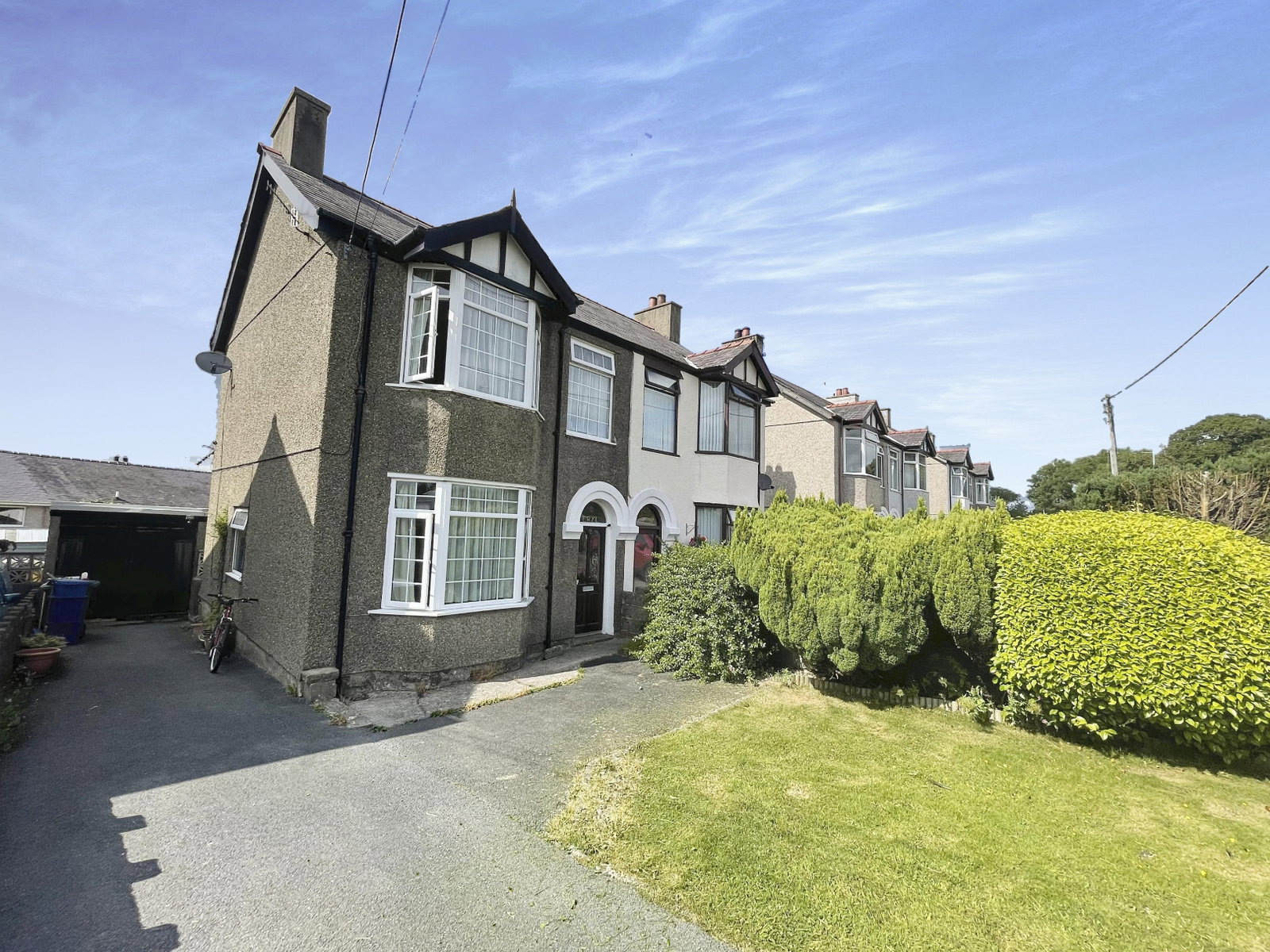 Semi Detached House for sale in Caernarfon, Dinas, Caernarfon, LL54