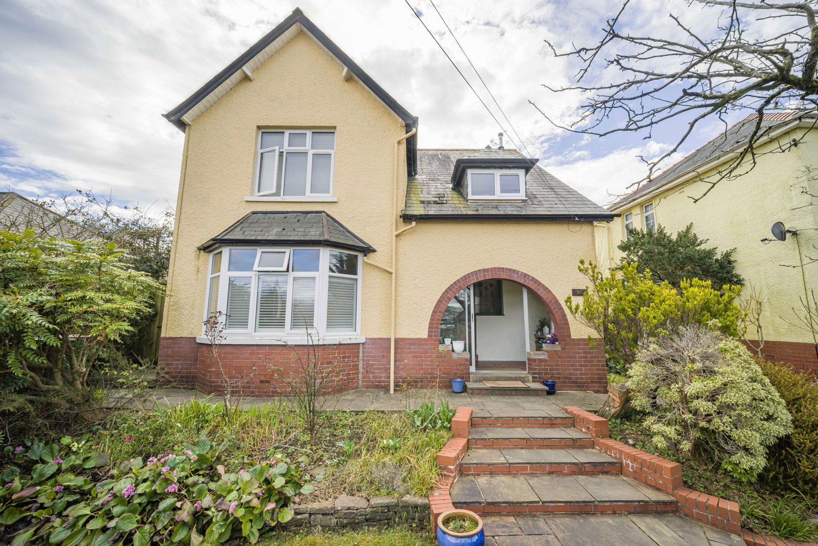 Detached House in Caerphilly