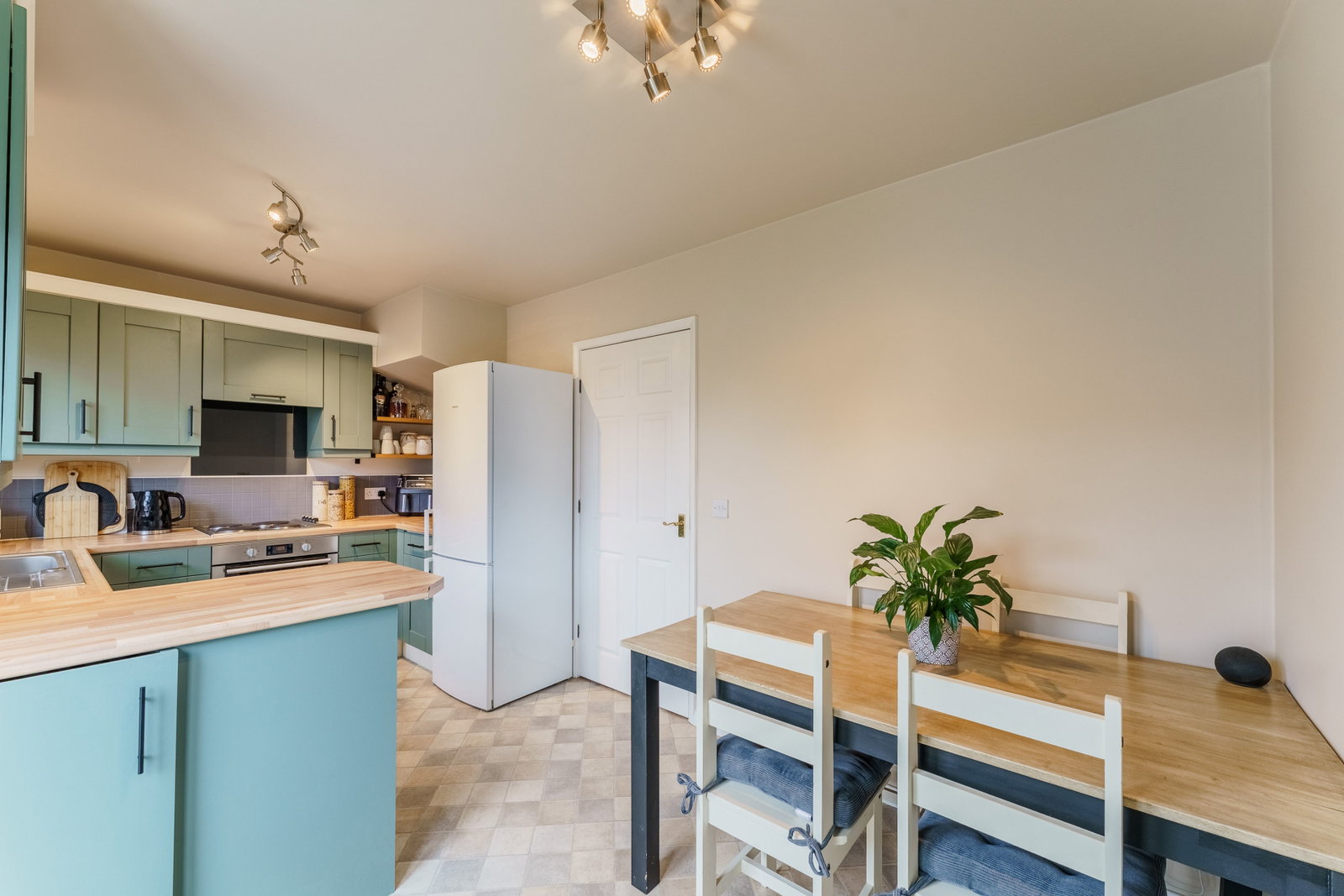Semi Detached House in Barlow