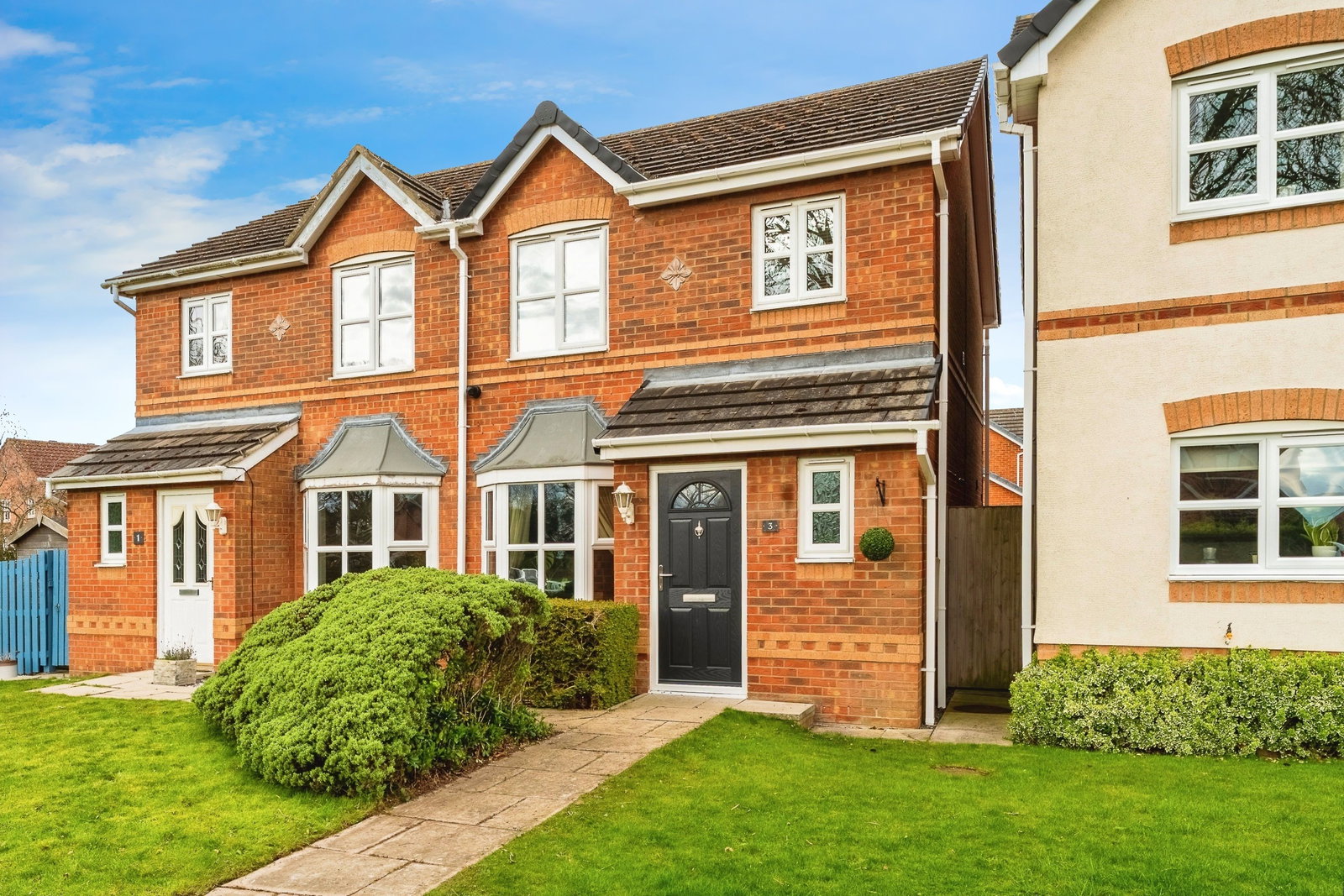 Semi Detached House in Barlow