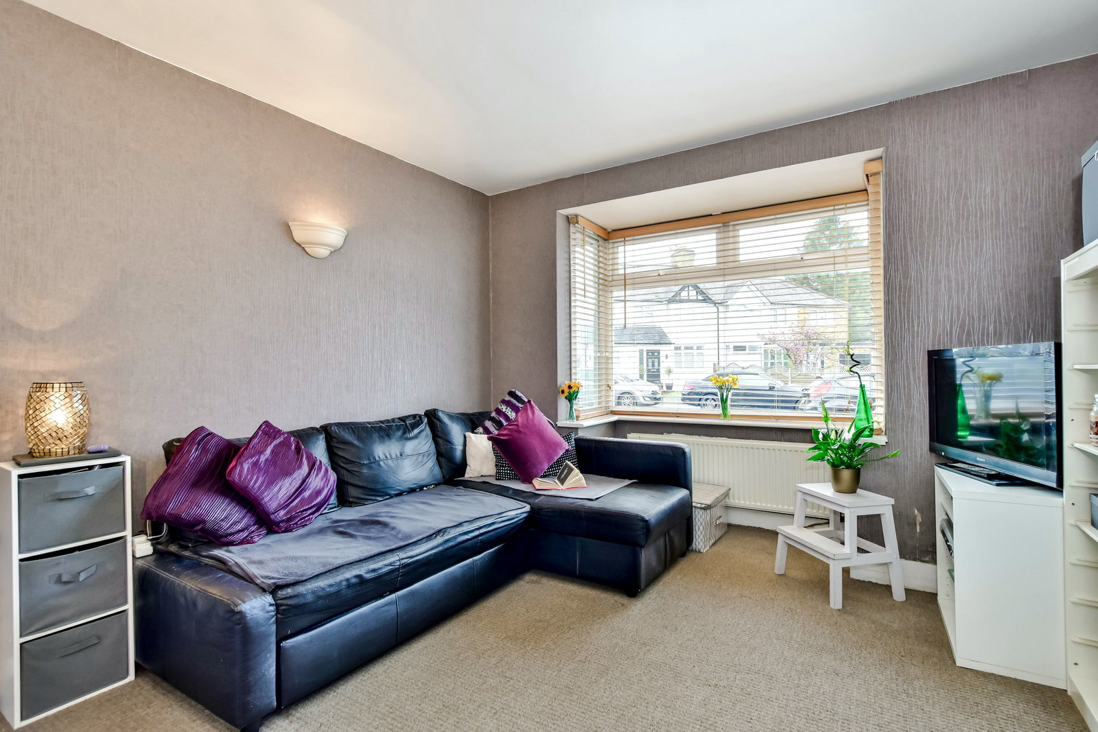 Semi Detached House in Abbots Langley