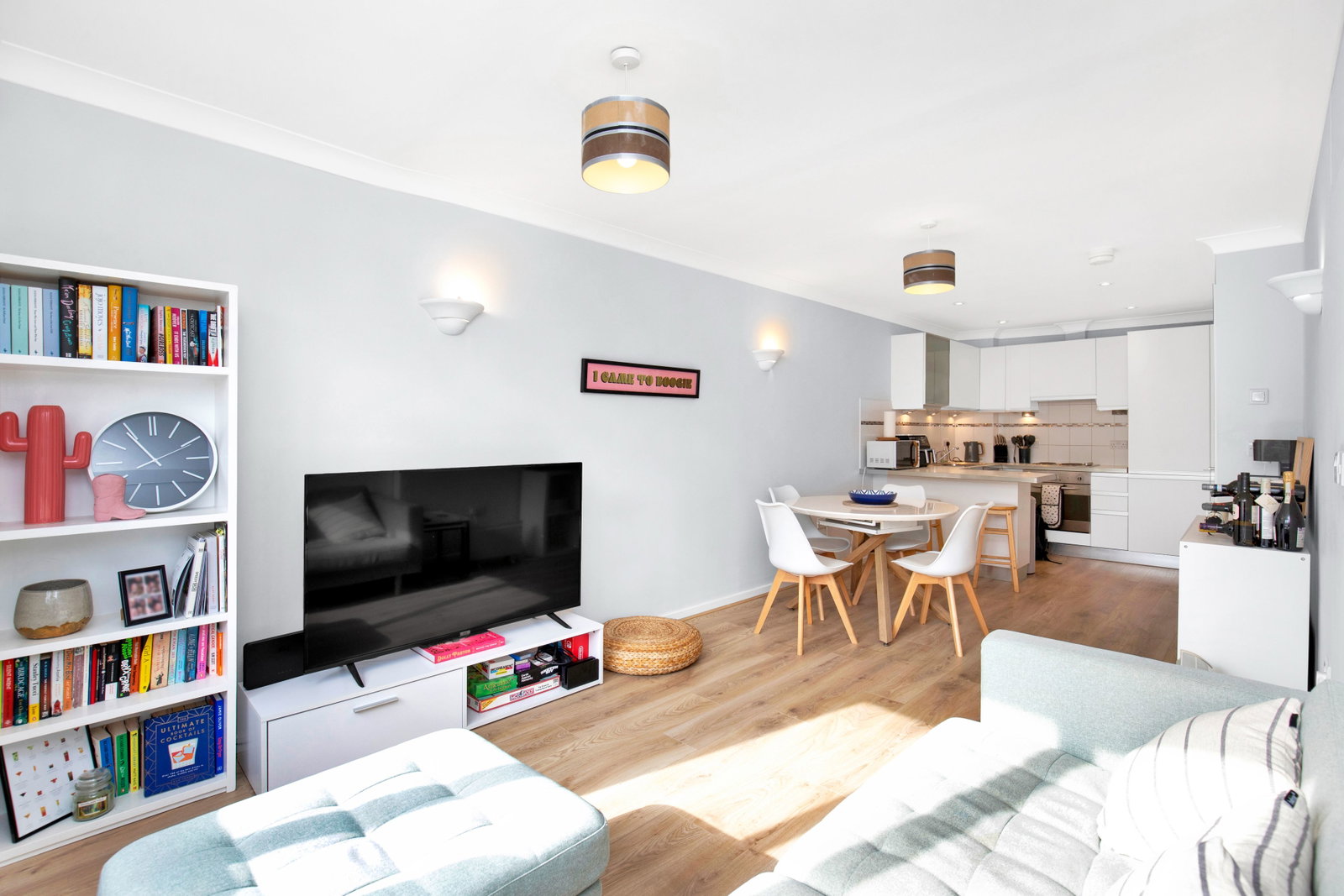 Flat for sale in London, Harberson Road, London, SW12 9TT, 890 m²