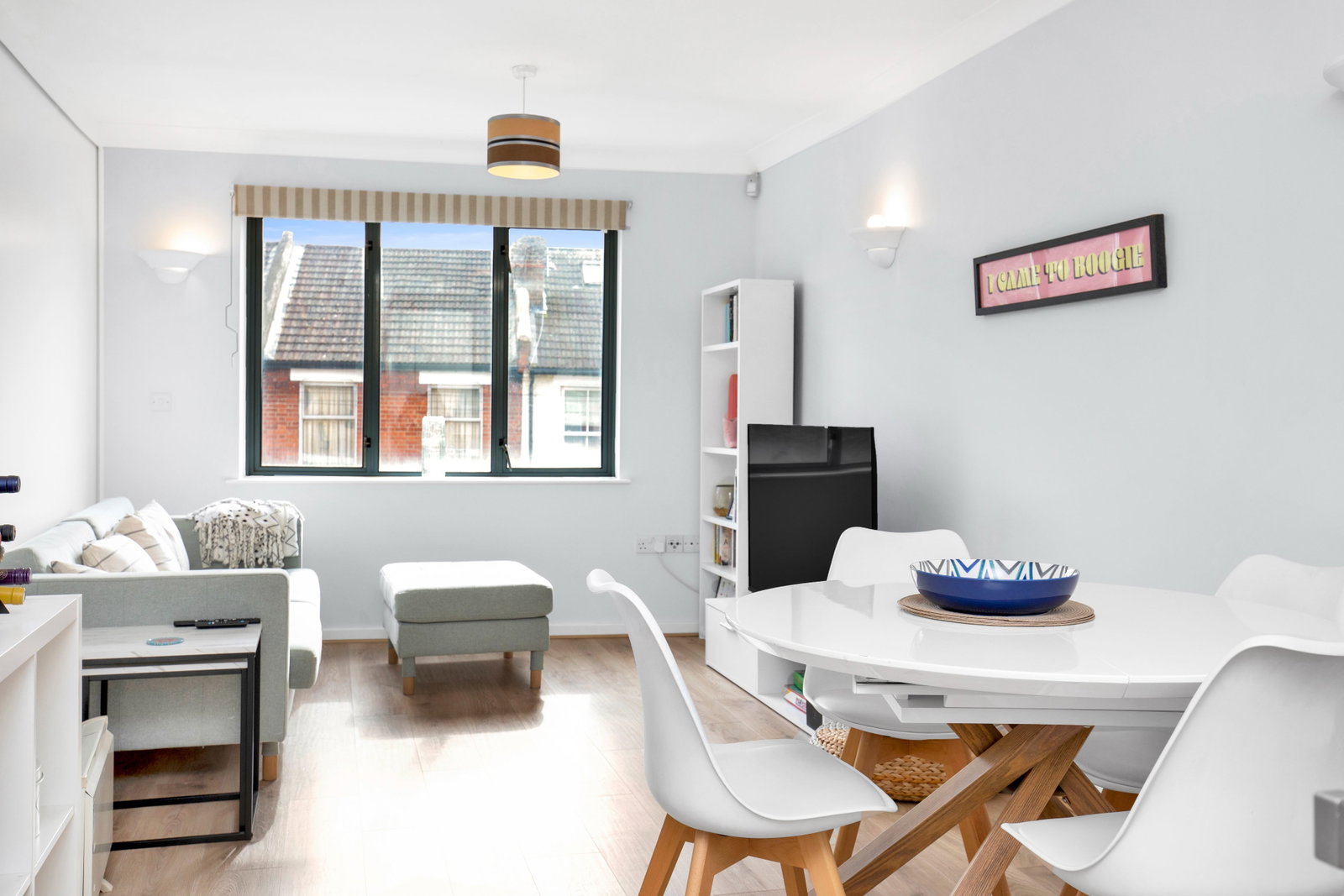 Flat for sale in London, Harberson Road, London, SW12 9TT, 890 m²