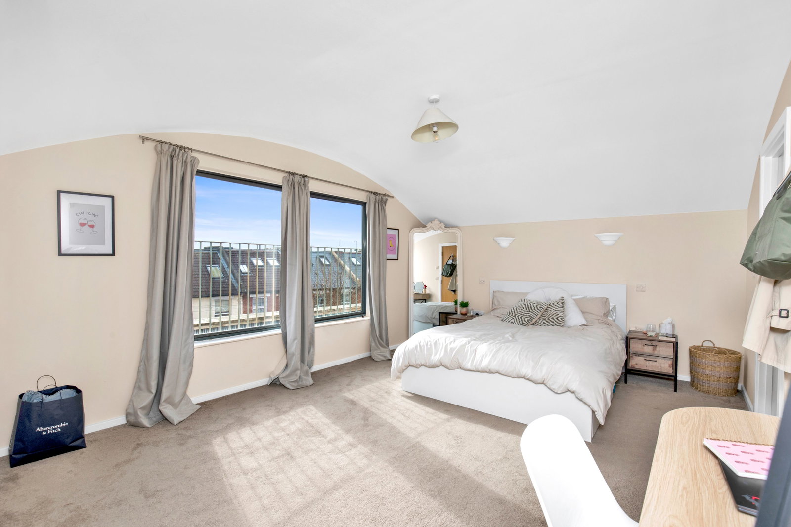 Flat for sale in London, Harberson Road, London, SW12 9TT, 890 m²