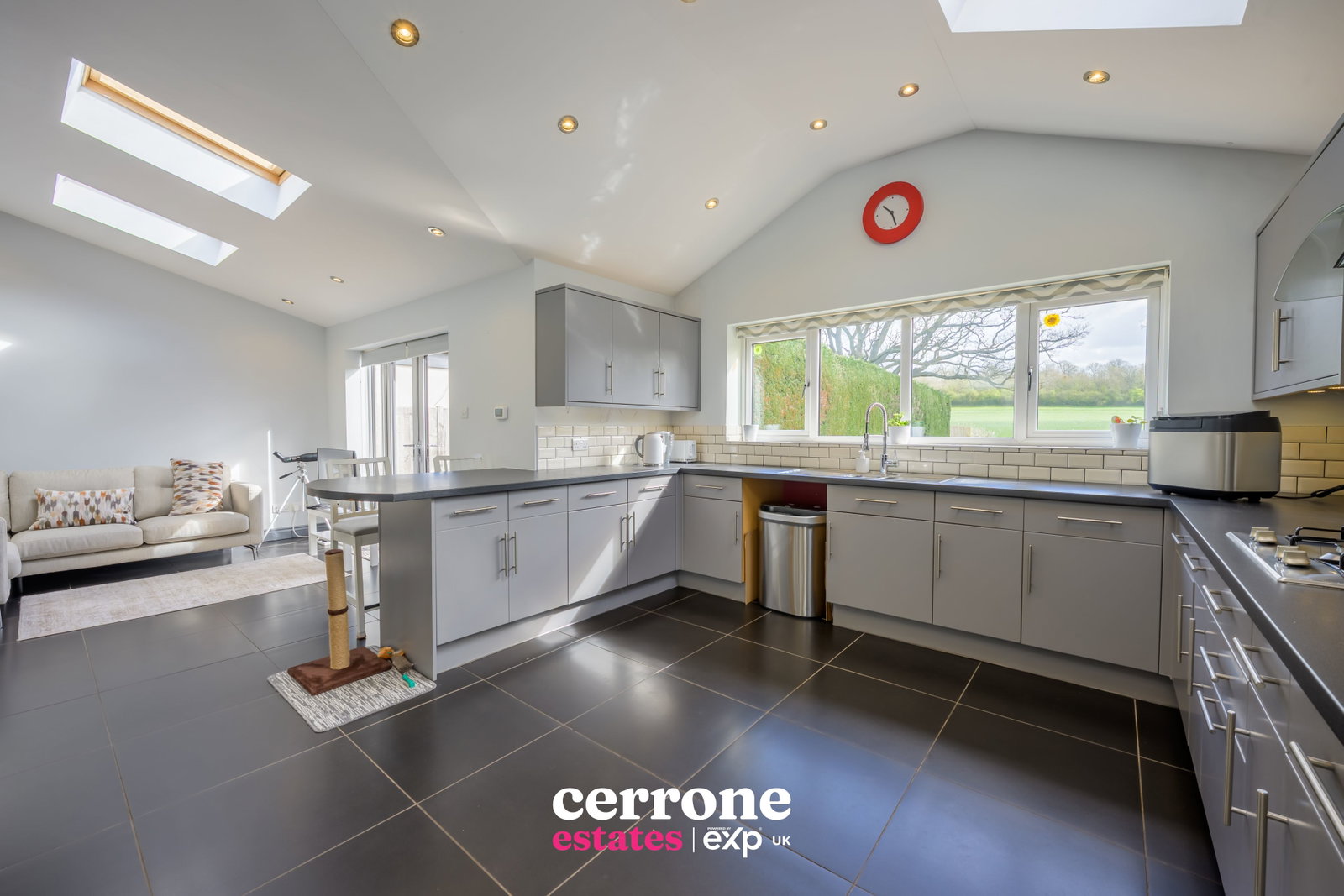 Semi Detached House in Bromsgrove