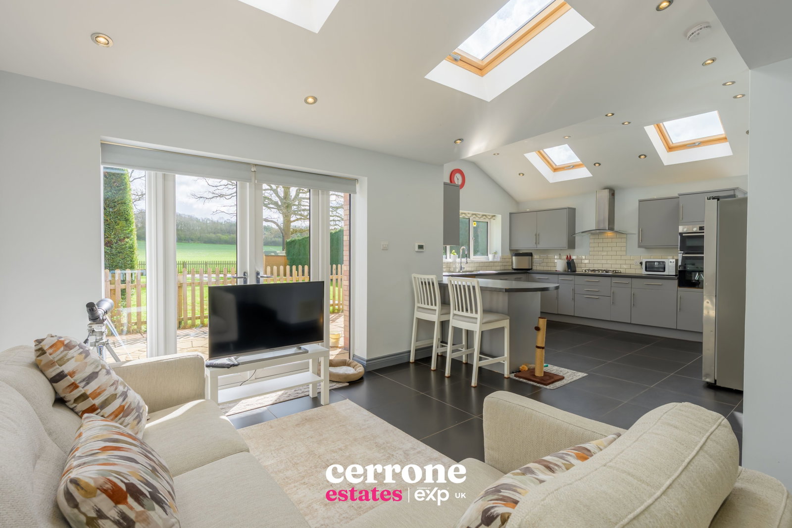 Semi Detached House in Bromsgrove