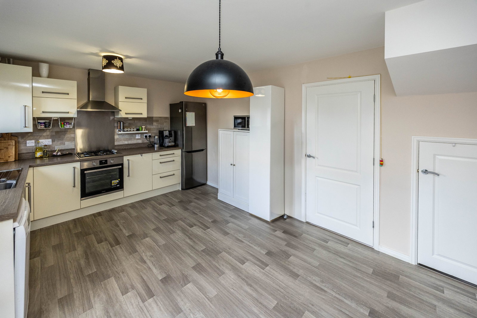 Semi Detached House in Huddersfield